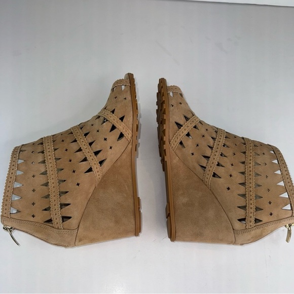 NEW Via Spiga Latanya Wedge peep toe Tan Size 9 - Picture 13 of 13